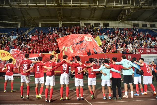 施洛特贝克：德国杯出局让我很痛苦；今天我们没给霍村机会