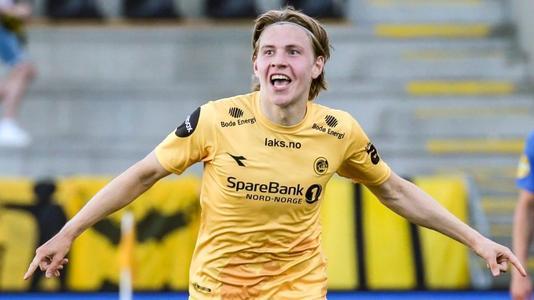 主裁在河南队获单刀时吹停比赛，是因为卡多索回接越位在先