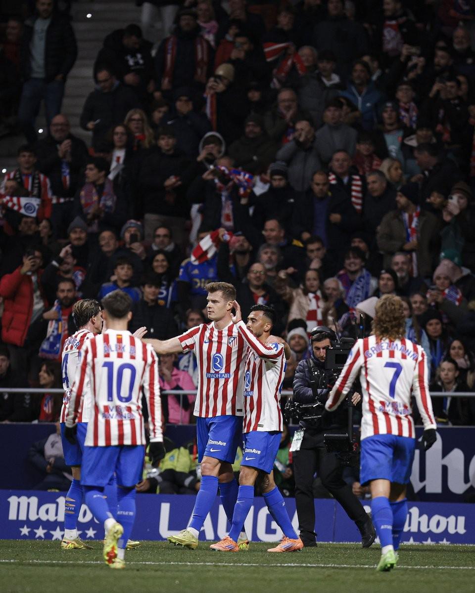 记者：杨皓宇随申花队出征亚冠广岛客场，李可因伤没有随队（杨皓宇随申花远征广岛亚冠客场，李可因伤缺席）