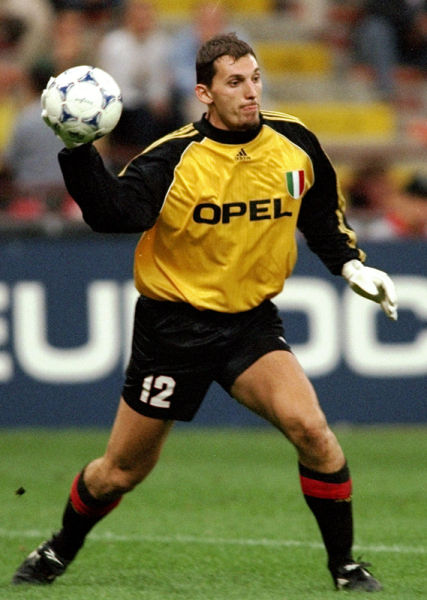 冠军体质，若日尼奥加盟弗拉门戈半赛季即夺得两项重要锦标（加盟弗拉门戈仅半季，若日尼奥已揽两座重磅奖杯）