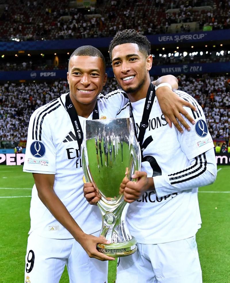 名宿哈桑：这代埃及球员欠缺运气，萨拉赫马尔穆什是破局关键（名宿哈桑：埃及这代球员运气不足，破局仍要靠萨拉赫与马尔穆什）